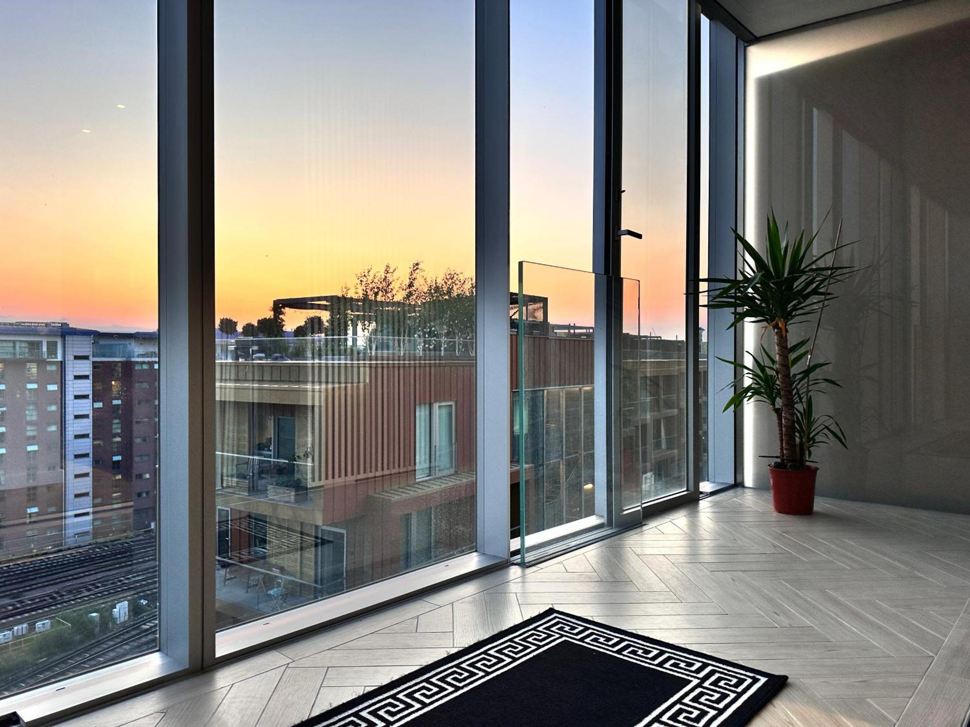 Battersea Power Station - Winter Garden Balcony & 1Gb Wifi - Luxurylondonstays 외부 사진